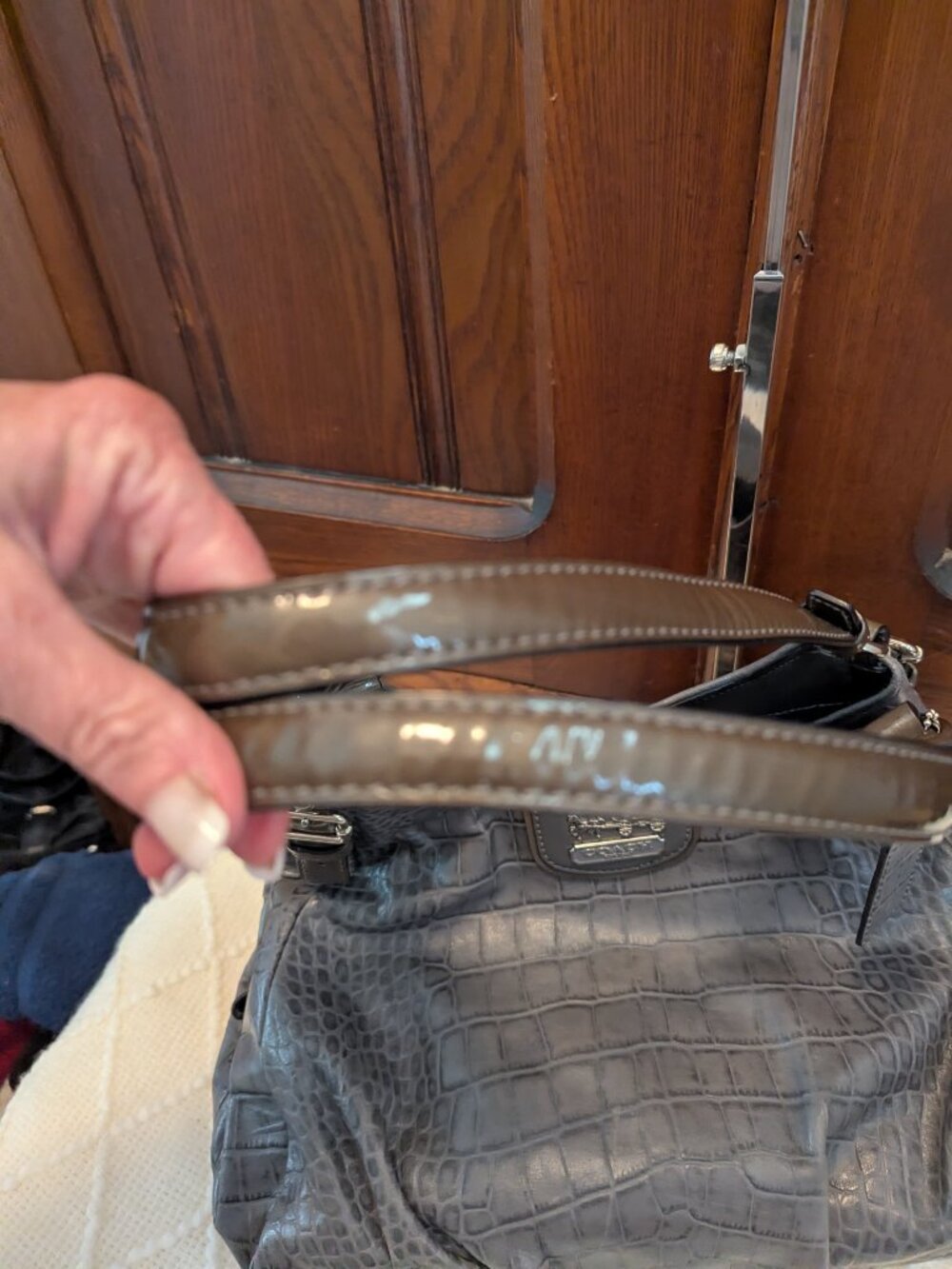 Coach Madison Maggie Shoulder Bag Croc Embossed Grey Leather - Picture 10 of 14